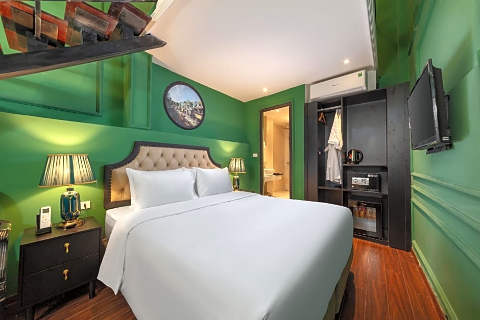 Madelise Adora Hotel and Travel