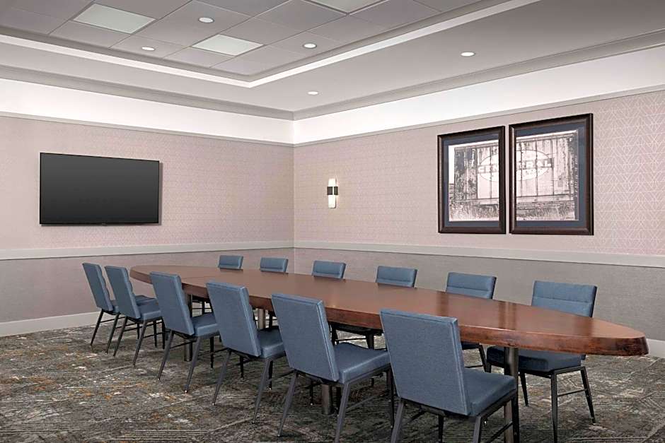 Embassy Suites By Hilton Kennesaw