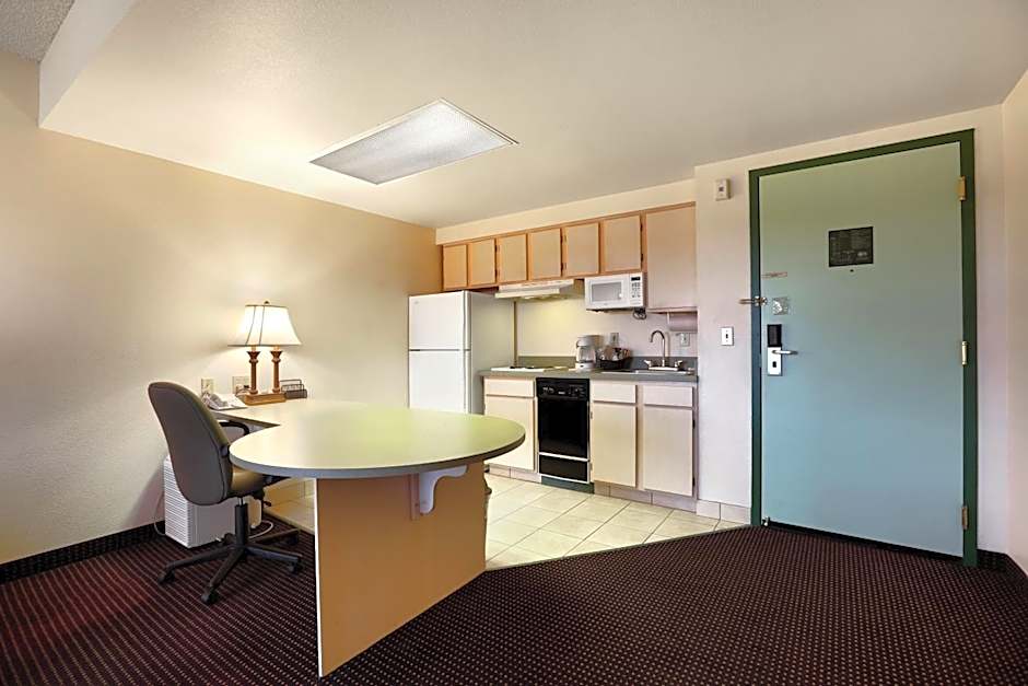 Allure Suites of Fort Myers