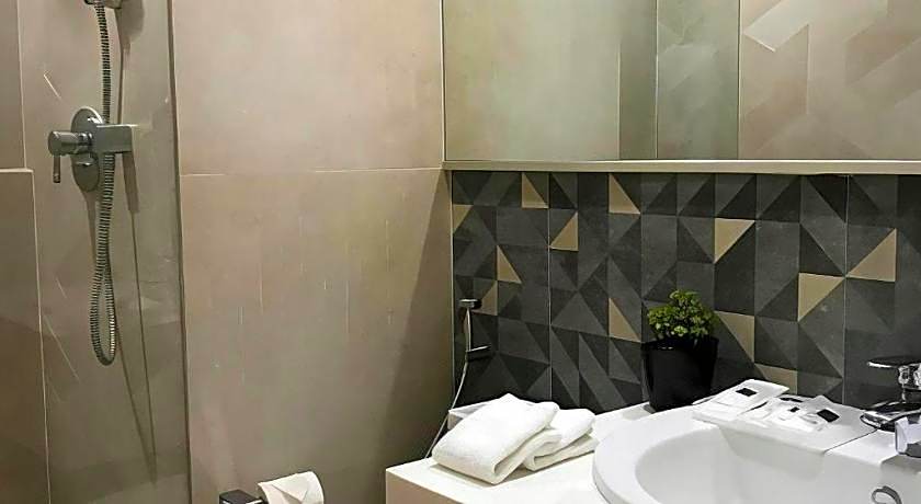 Avior Hotel
