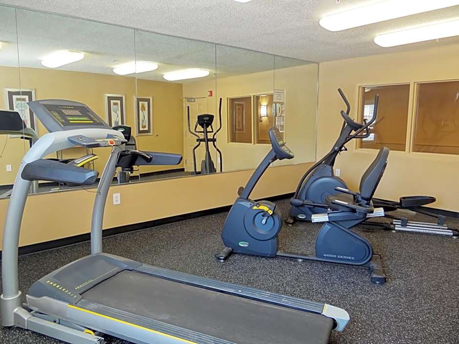 Extended Stay America Suites - Raleigh - RTP - 4919 Miami Blvd.