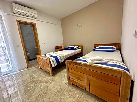 Standard Twin Room with Garden View