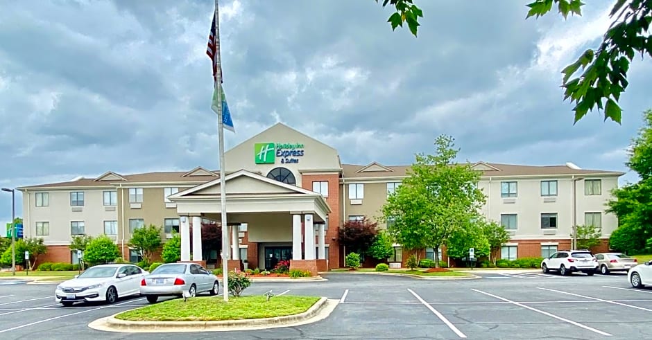 Holiday Inn Express & Suites Reidsville, an IHG Hotel
