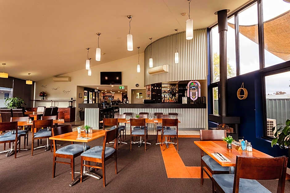 MAS Country Station Motel