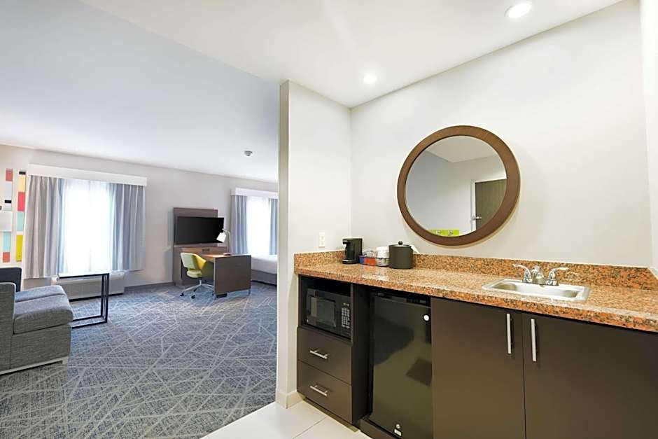 Hampton Inn By Hilton And Suites Tulsa Central