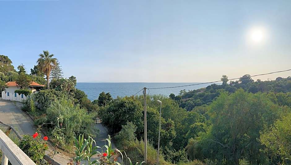 HOTEL MERCURIO SUL MARE - Fish restaurant and private beach