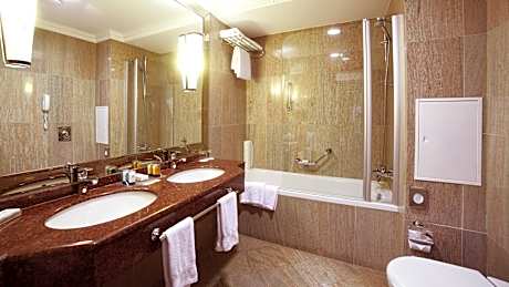 2 Single Beds Standard