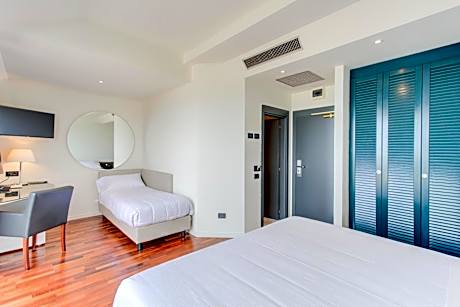 Double Room with Balcony and Sea View