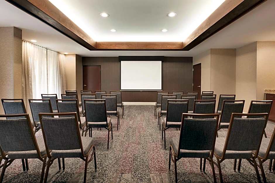 Courtyard by Marriott Charlotte Airport North