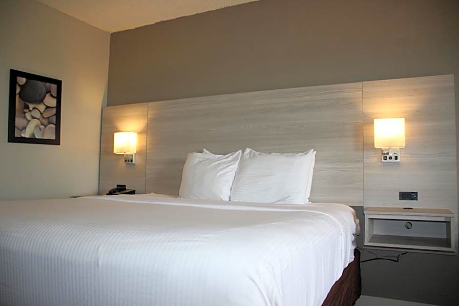 Boca Suites Deerfield Beach, SureStay Collection by BW