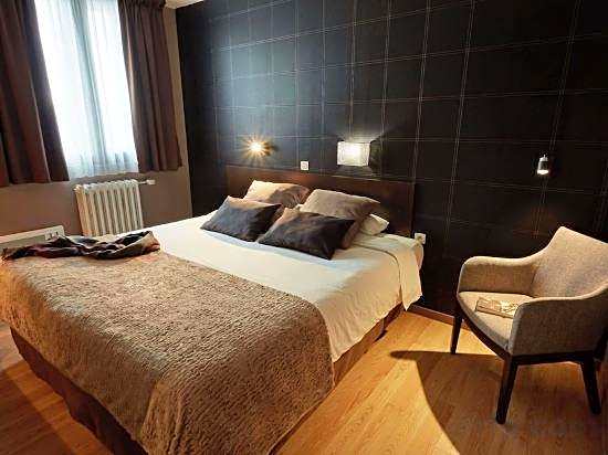 Ashley Hotel