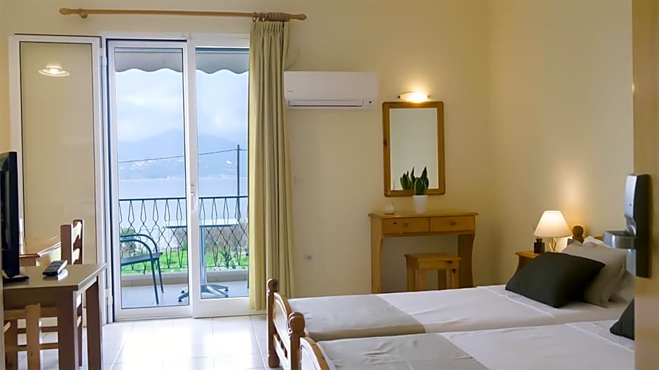 Fani Hotel — 50 fotoğraftan 1. fotoğraf