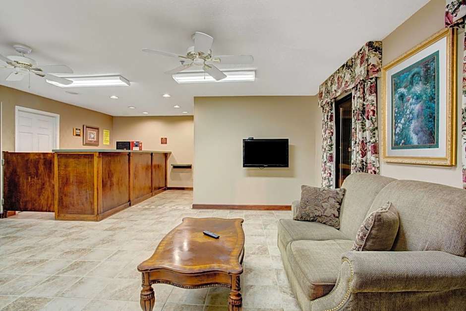 Super 8 by Wyndham Booneville