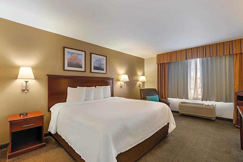 MainStay Suites Fitchburg - Madison