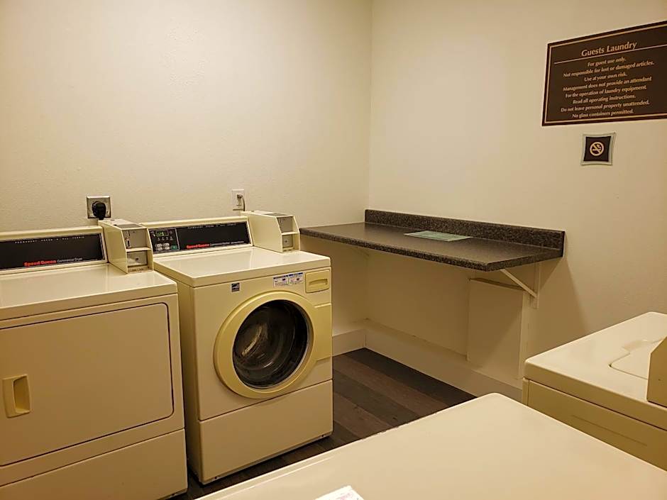 Holiday Inn and Suites McKinney - Allen By IHG