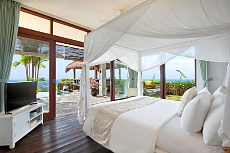 Raja Four-Bedroom Pool Villa with Ocean View