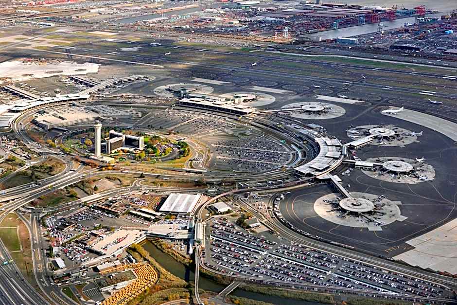 Newark Liberty International Airport Marriott
