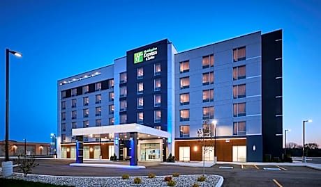 Holiday Inn Express & Suites Windsor East - Lakeshore By IHG