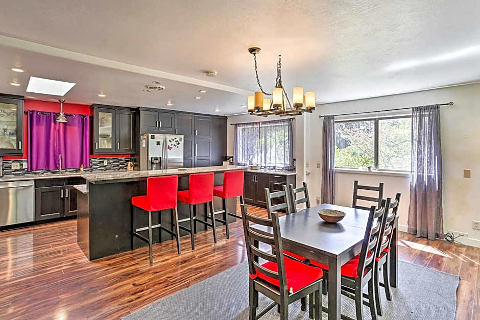 Vibrant Weaverville Escape with Deck and Creek!