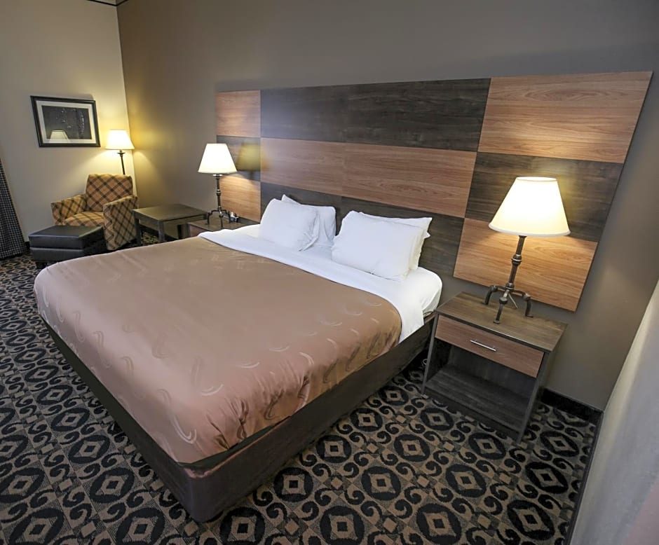 Quality Inn & Suites University
