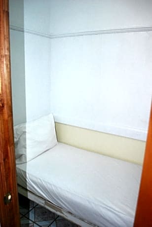 Standard Single Room with Shared Bathroom