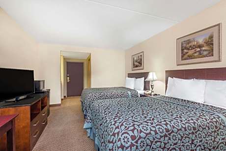 2 Double Beds Non-Smoking