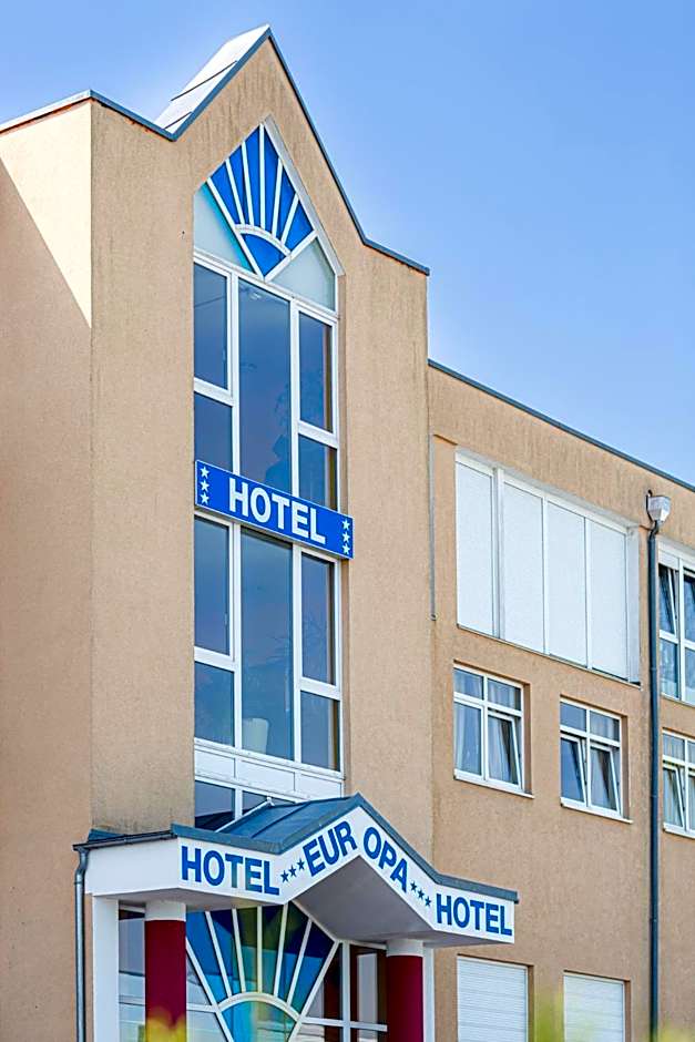 Europa Hotel Garni free parking