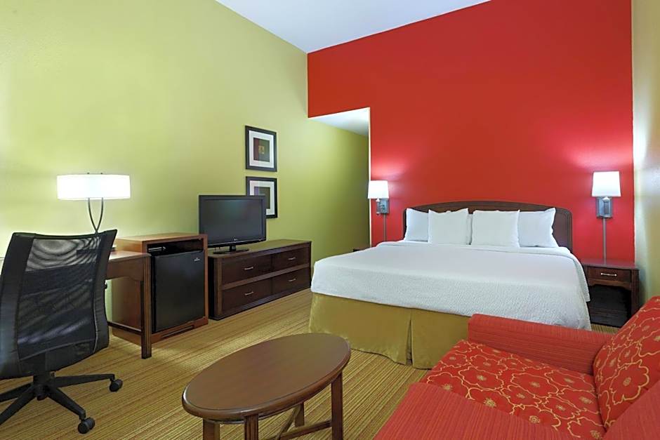 Courtyard by Marriott Chesapeake Greenbrier