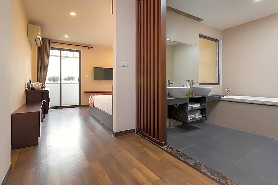 OYO 930 Thang Long Hotel