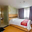 GreenTree Inn Zhejiang Ningbo South Railway Station Express Hotel