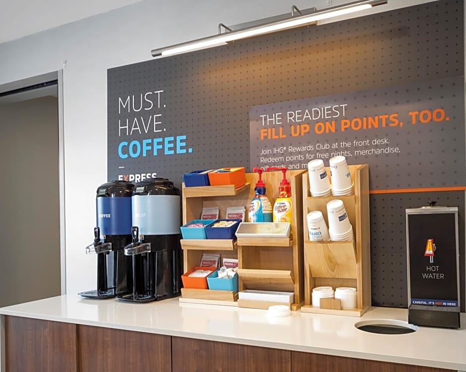 Holiday Inn Express & Suites - Indianapolis Northwest by IHG