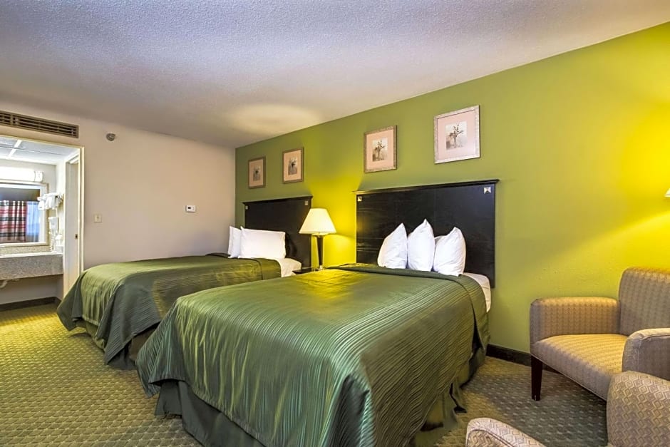 Quality Inn & Suites Moline - Quad Cities