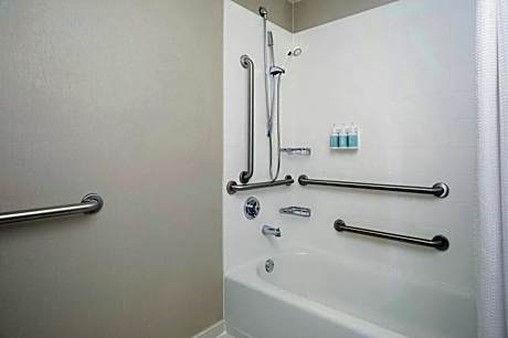 Suite, 1 King Bed with Sofa bed (Mobility/Hearing Accessible, Tub)