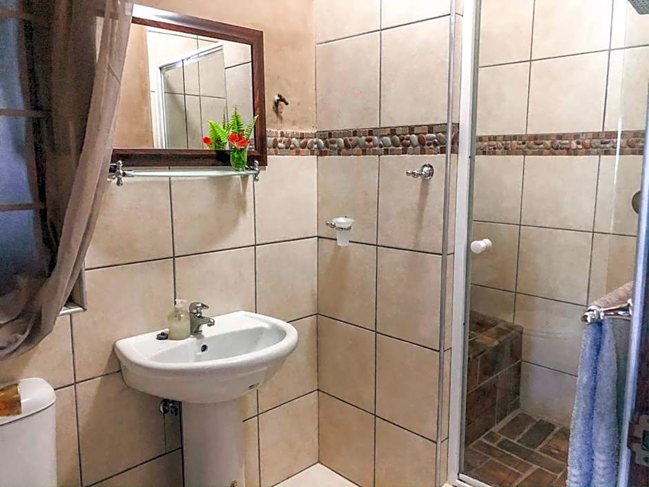 Ingwenya Lodge