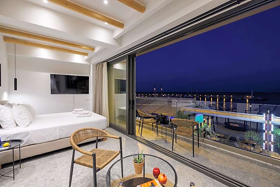 Soho SeaFront Suites