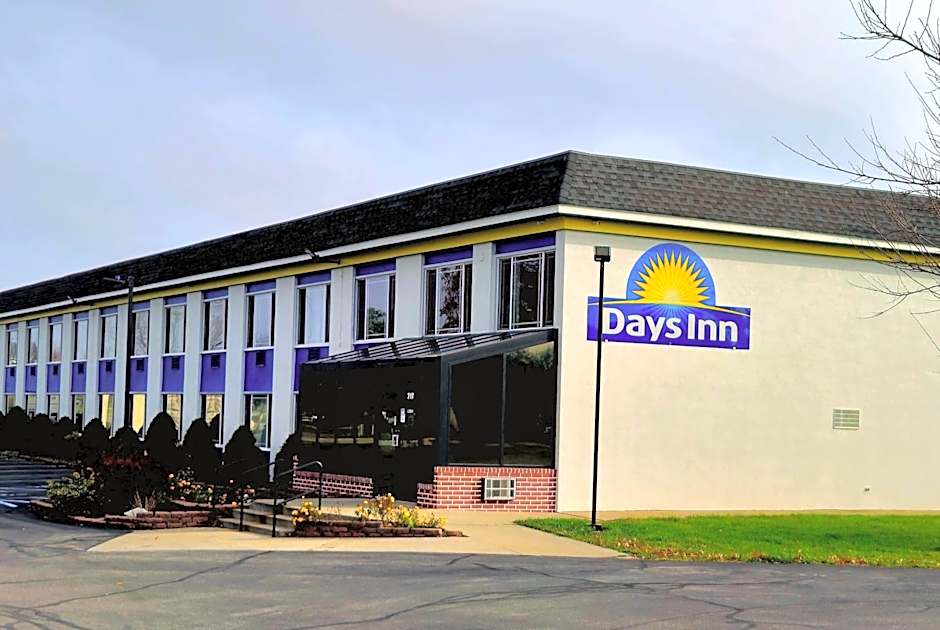 Days Inn by Wyndham Holland