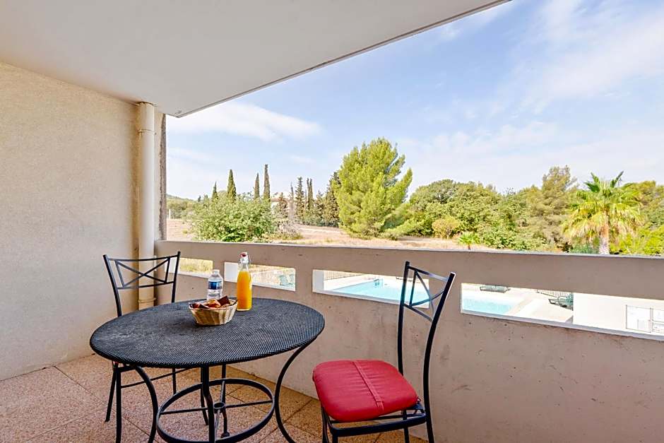 Comfort Aparthotel Six-Fours