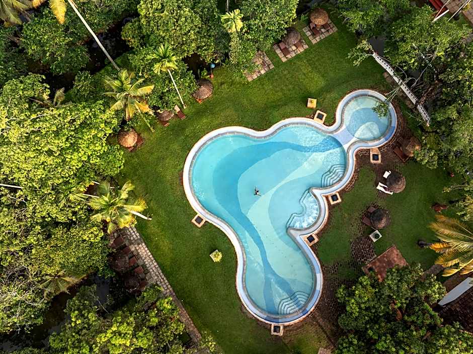 Coconut Lagoon Kumarakom- A CGH Earth Experience