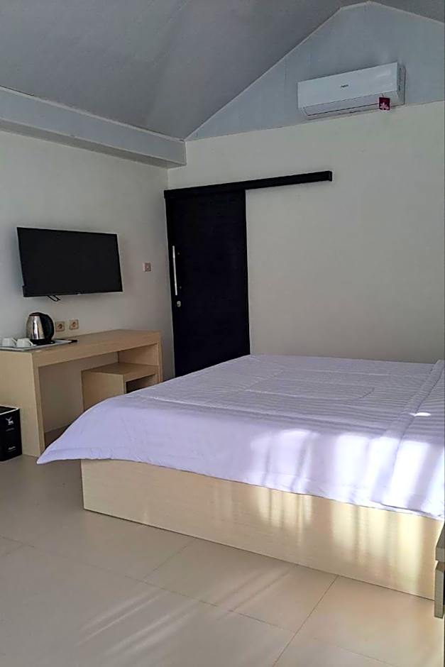 Sawarna Little Hula Hula