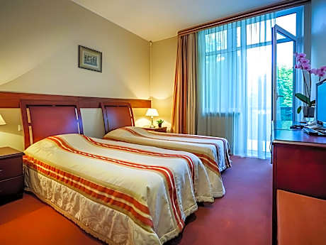 Balcony Room