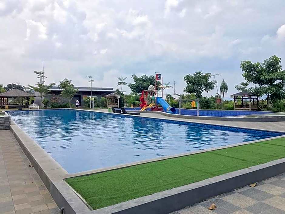 RedDoorz near Wisata Paribendo Lawang