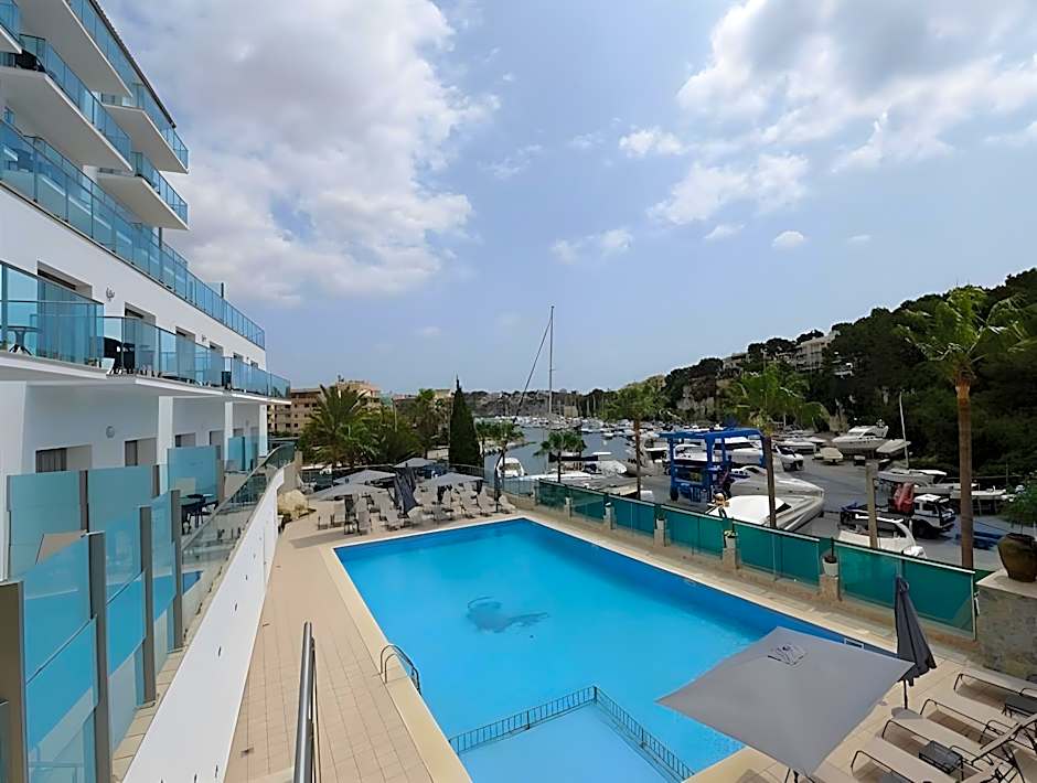 Photo 1 of 1 of 1 Bedroom Apartment, Sea View, Balcony