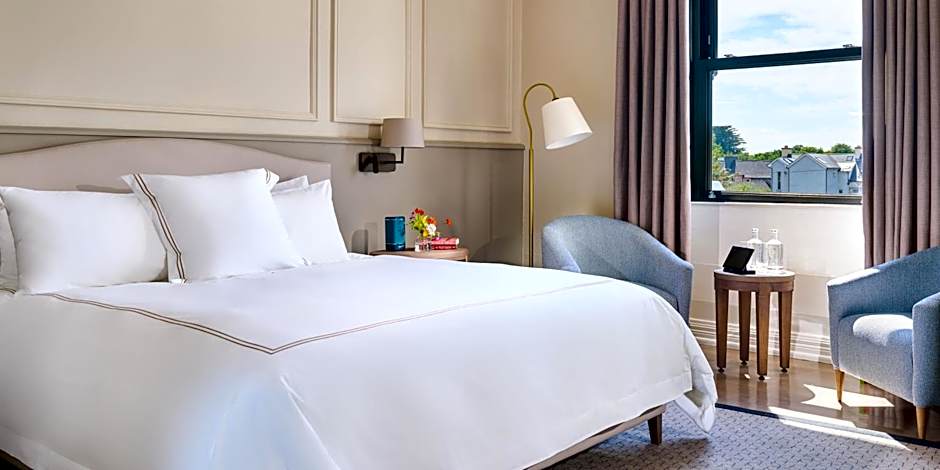 The Lansdowne Kenmare