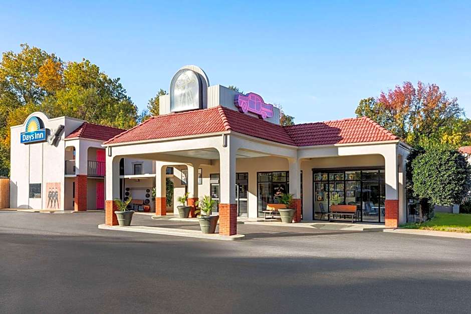 Days Inn by Wyndham Memphis at Graceland