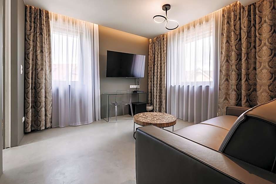 VILLA BRICOLA - Boutique Apartments