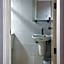 Lea Robert Hotel Angeles Pampanga by RedDoorz
