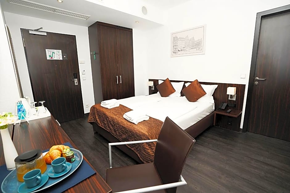 The Atrium Hotel