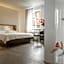 Dom Hotel