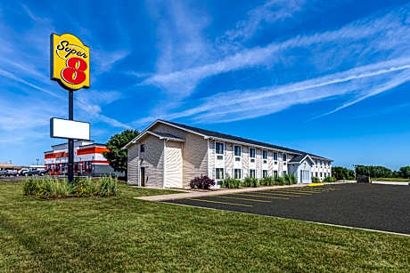 Super 8 by Wyndham El Dorado