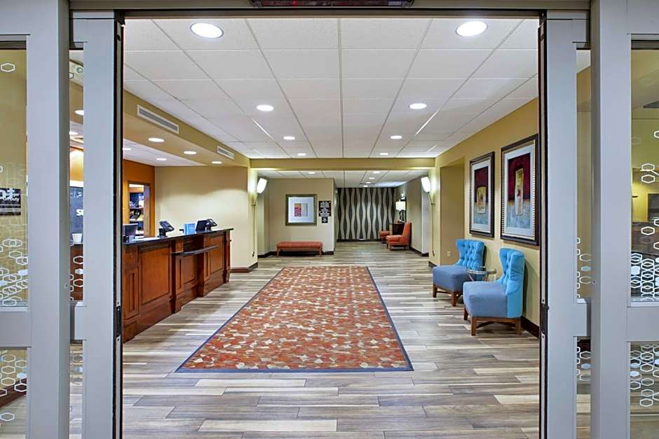 Hampton Inn and Suites Wichita Northeast